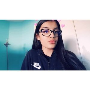 Meet your Posher, Vanessa